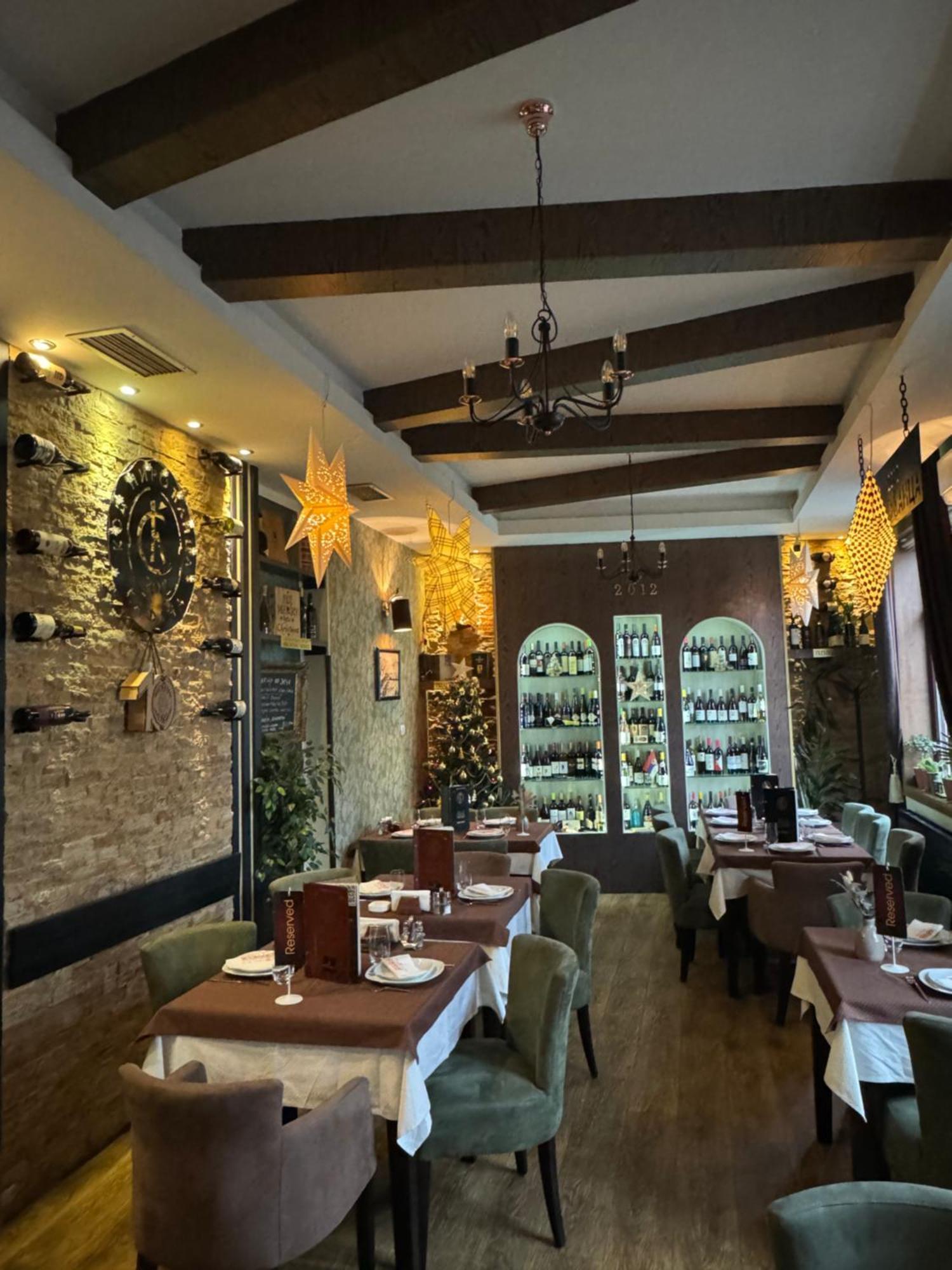 Pirocanac Rooms & Restaurant "Breakfast-Lunch-Dinner" ปิโรต์ ภายนอก รูปภาพ